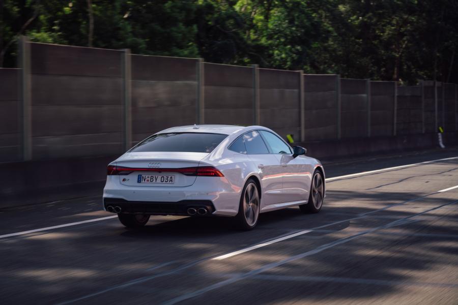  Audi S7 Sportback TFSI 2020 года  (AU) (фото 4 из 32)